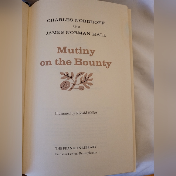 Mutiny On The Bounty, by Charles Nordhoff & James Norman Hall Book - Picture 3 of 8